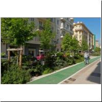 2022-04-27 Radweg,Begruenung Rue Marechal Joffre 13.jpg